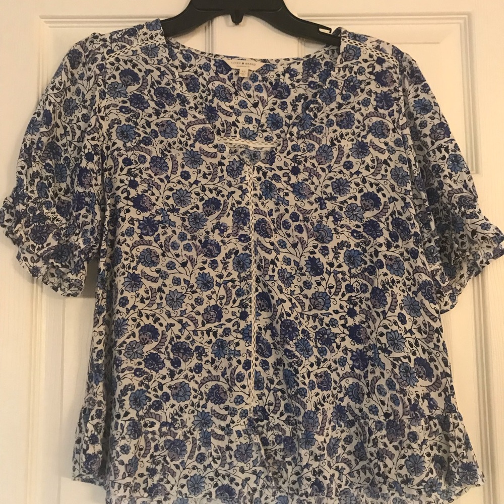 Lucky Brand top